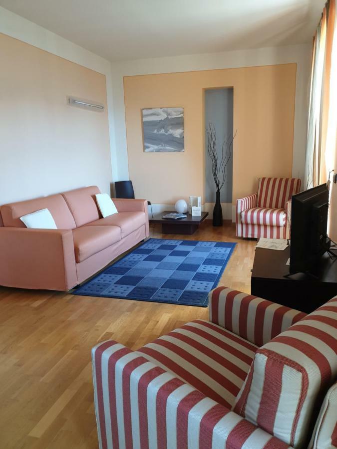 Hotel Residence La Luna Nel Porto ストレーザ エクステリア 写真